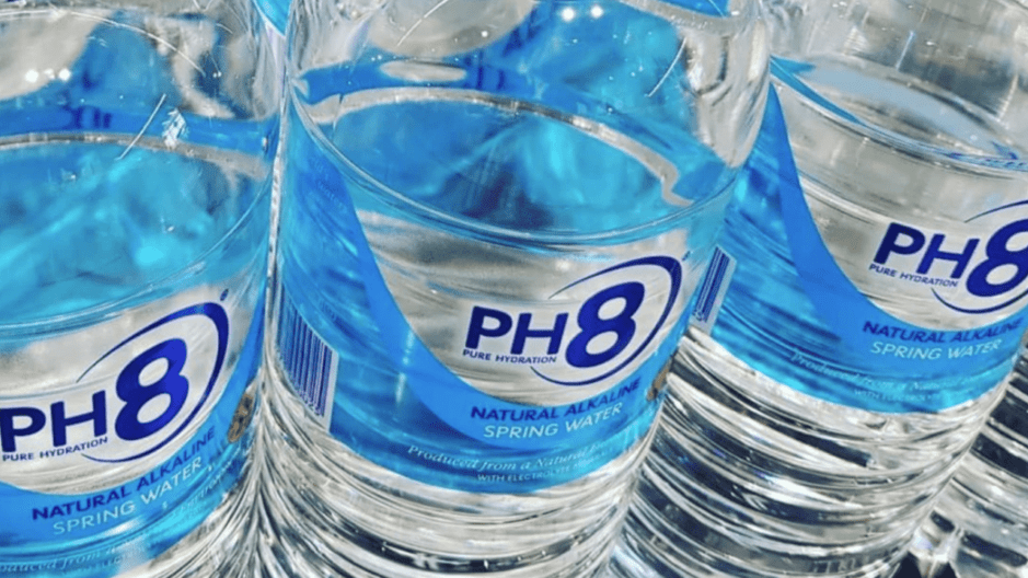 PH8 Natural Alkaline Spring Water含銅綠假單胞菌 食安中心籲停止飲用。網圖