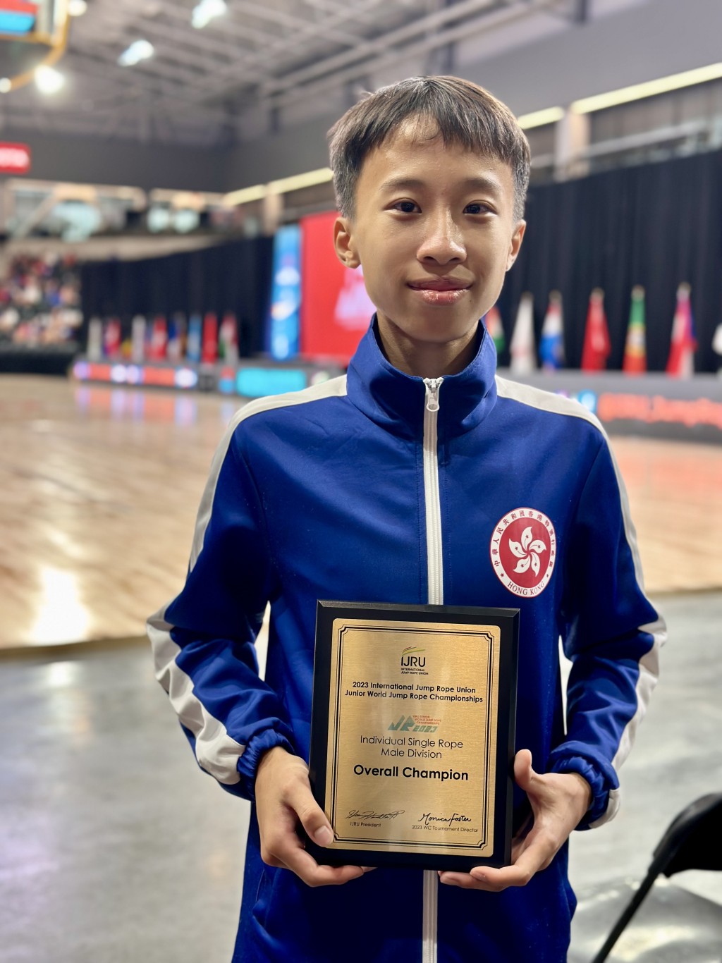 15岁的柯卓兴在男子组个人绳总成绩中夺冠 。 中国香港跳绳总会图片