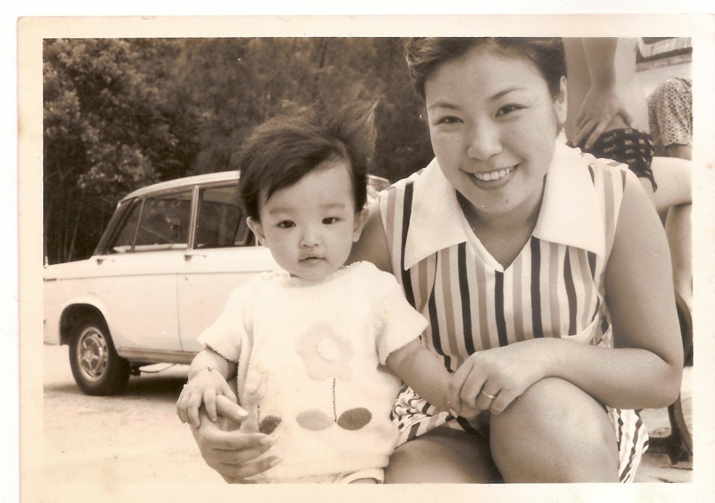 刘雅丽小时候相当可爱。
