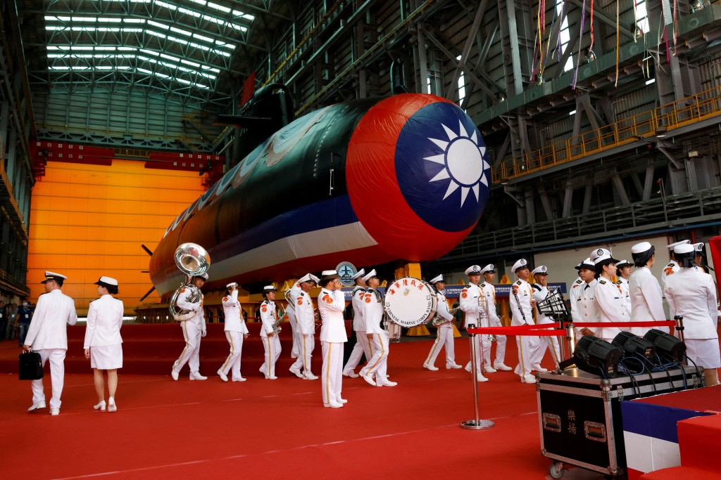 台灣第一艘自製潛艇下水。 美聯社