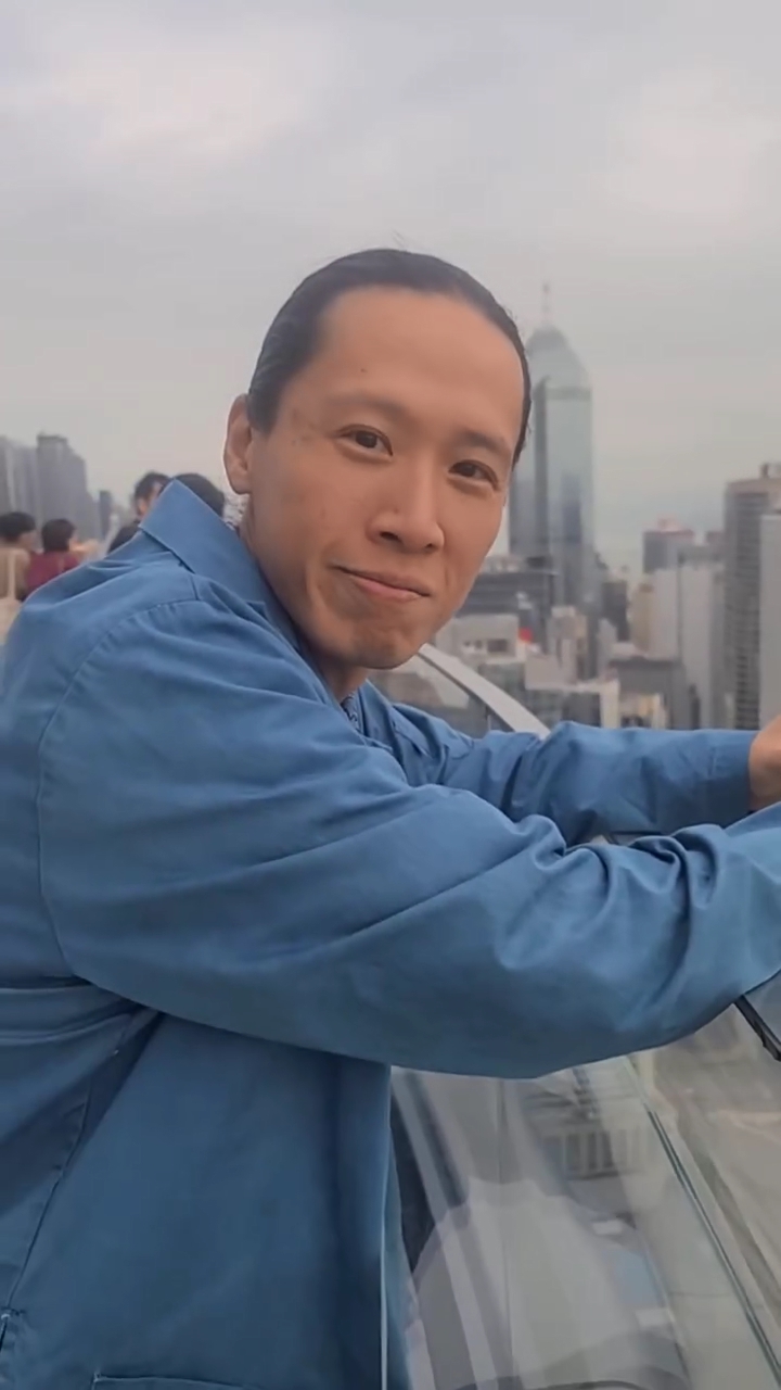 林嘉华的儿子林政峰撞样戴耀明。