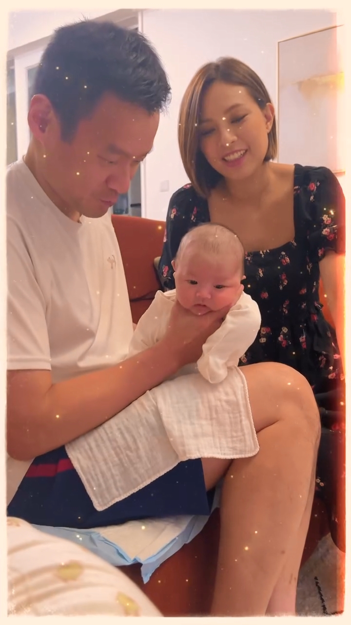 朱慧敏女兒萌爆成長表情逐格睇。 朱慧敏女兒萌爆成長表情逐格睇。