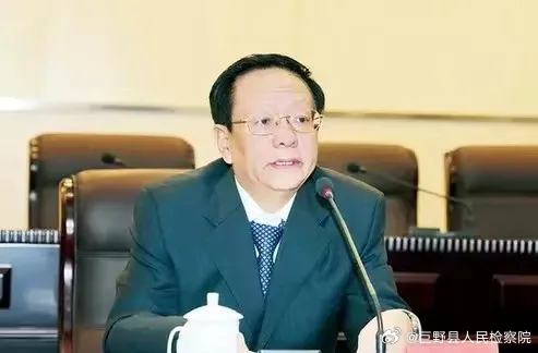 內蒙古原人大副主任杜梓落馬涉違紀違法受查。