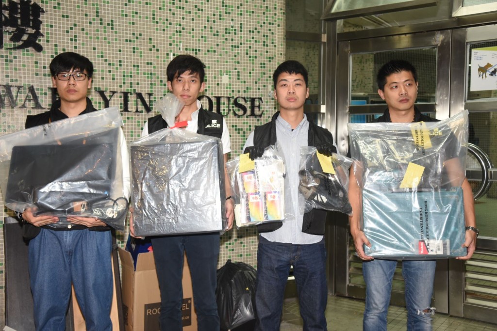 涉三爆鄰居裝修單位,兩兄弟及女友被捕。