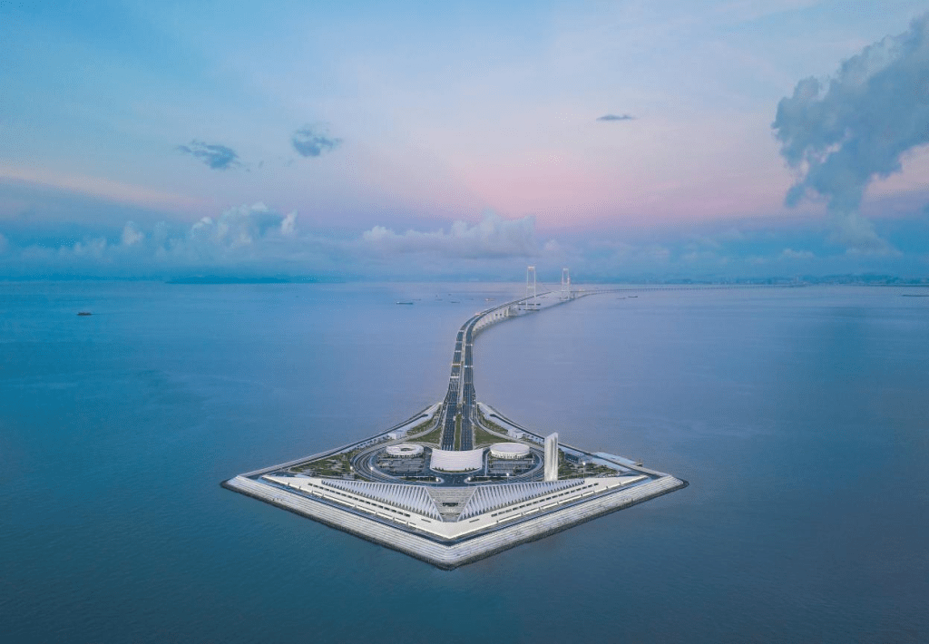 1. 深中通道西人工岛 无敌海景观赏台