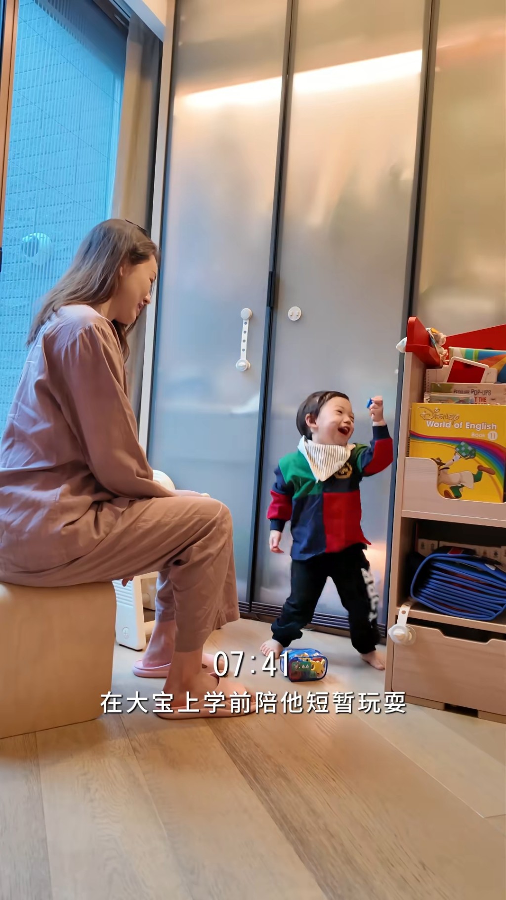 張寶兒為兒子們在豪宅內設專屬的遊戲區。