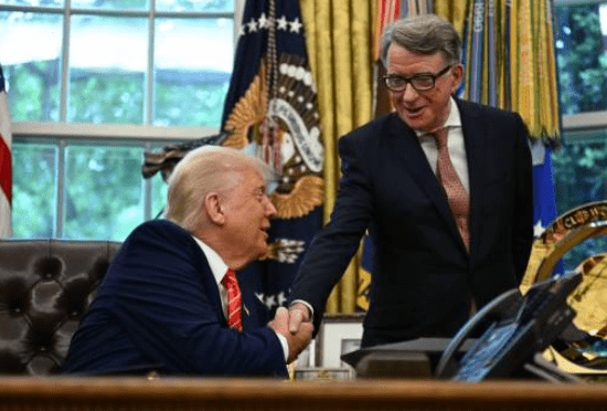 72歲的文德森去年9月已因與愛潑斯坦的關係，被解除英國駐美大使職務。法新社