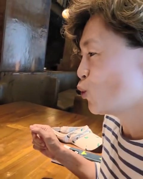 趙式芝被女友JW曝光好歌喉。 趙式芝被女友JW曝光好歌喉。