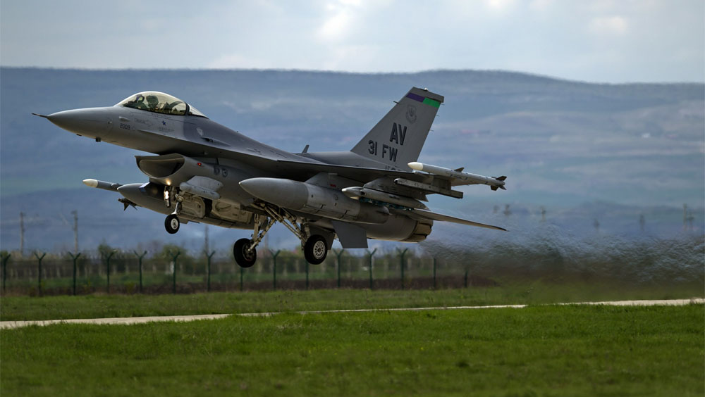 美國研討加速交付F-16新戰機給台灣。AP資料圖片
