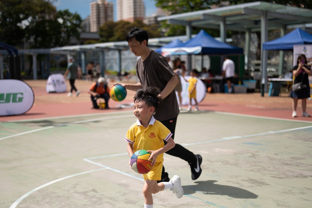   賽事加設了佛教慈光幼稚園『小小籃球員親子訓練體驗』以及基督教懷智服務處『我是籃球員訓練體驗』兩項以親子為主題以及為傷健人士而設的活動。 公關圖片