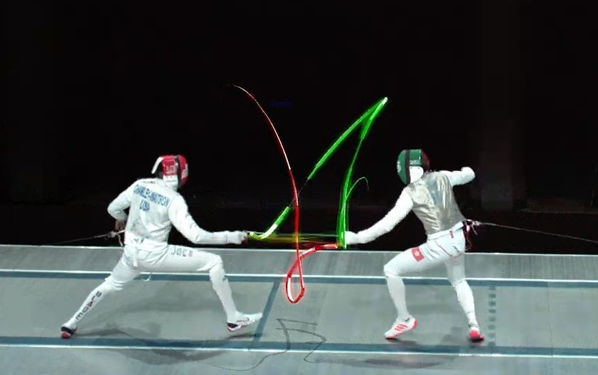 蔡俊彥（右）壓軸對屈臣（左）。直播截圖