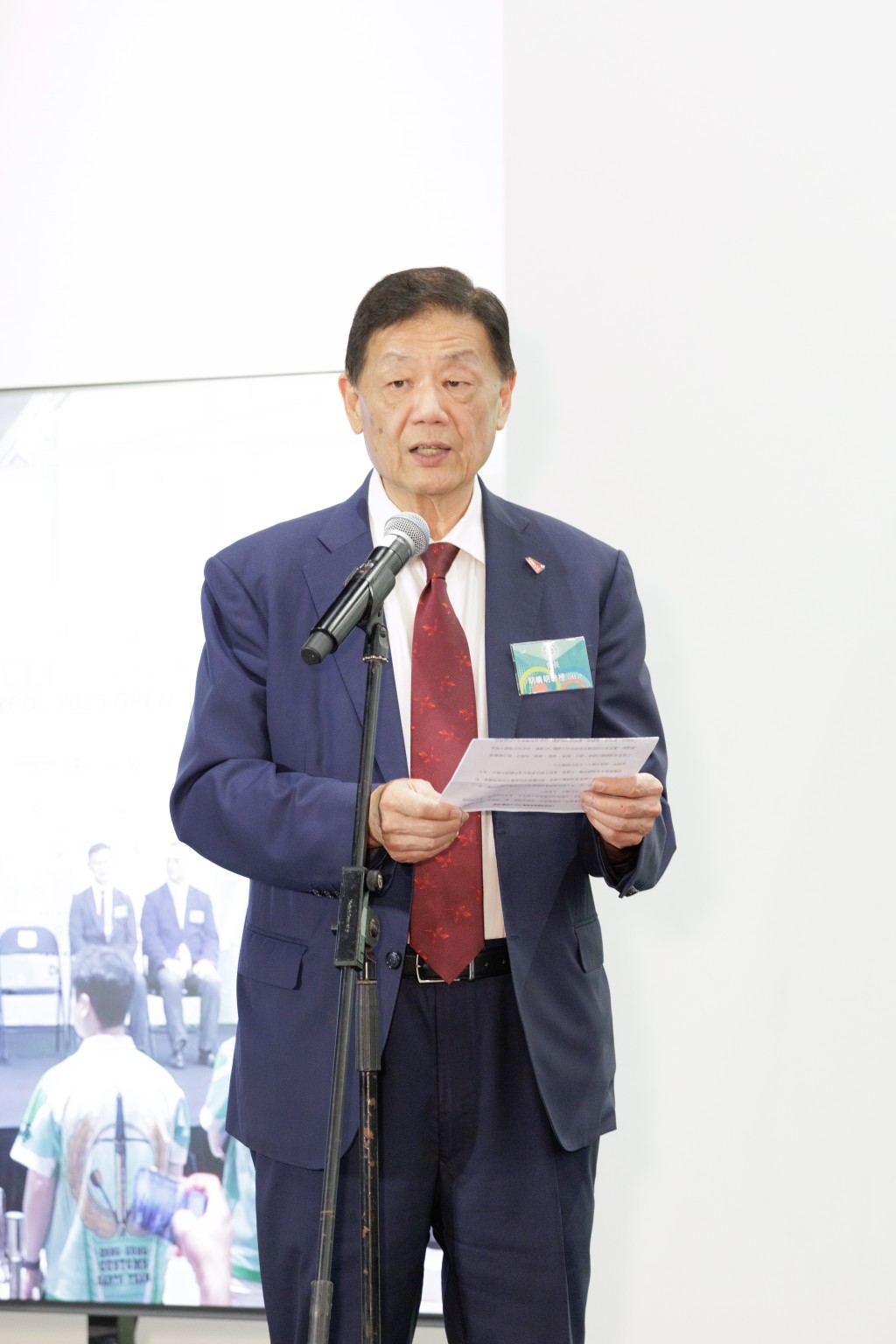 中國香港飛鏢聯合總會會長胡曉明致辭。