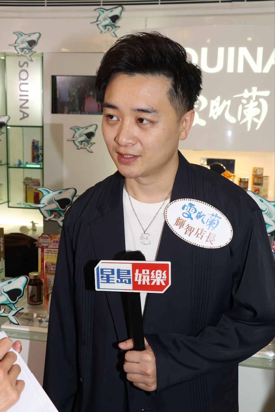 譚輝智表示在首映禮上有與霆鋒握手和傾了一、兩句。