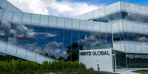 租车公司Hertz Global（HTZ）价格便宜，预计明年PE为8.6 倍，而且其市值还不到规模较大的Avis（CAR）的一半；另有分析师指此股可能对耐心的投资者极具吸引力。