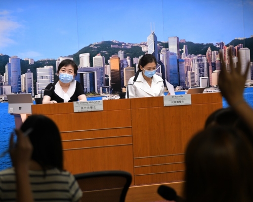 再有記者追問新聞官若使用「武漢肺炎」字眼問問題會有甚麼後果。資料圖片