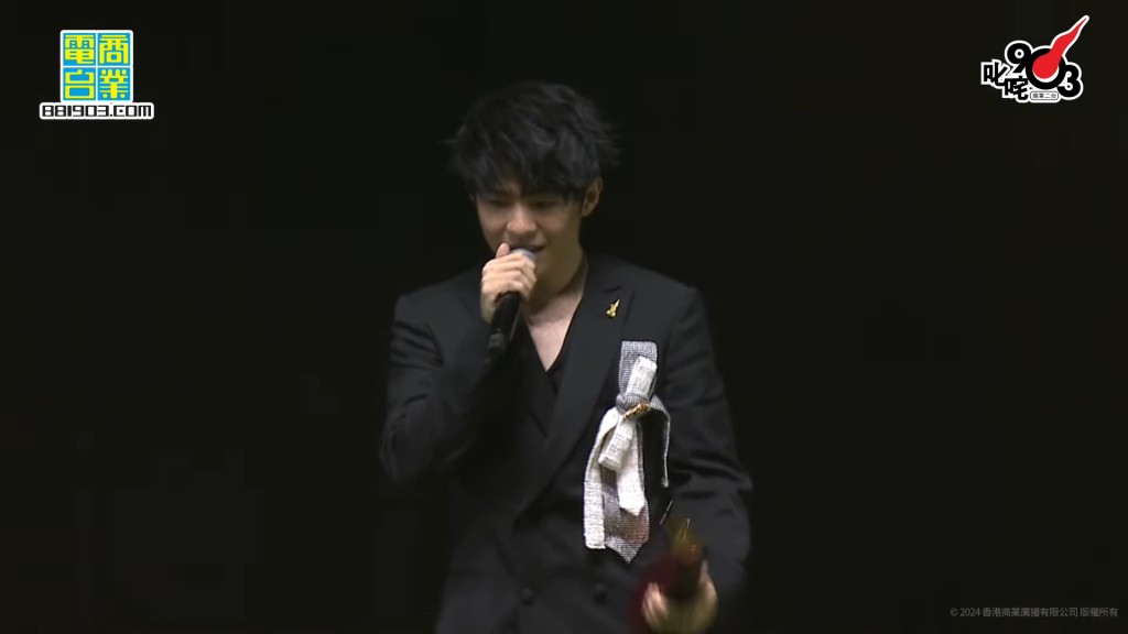 「叱咤乐坛男歌手」铜奖由Ian陈卓贤夺得。
