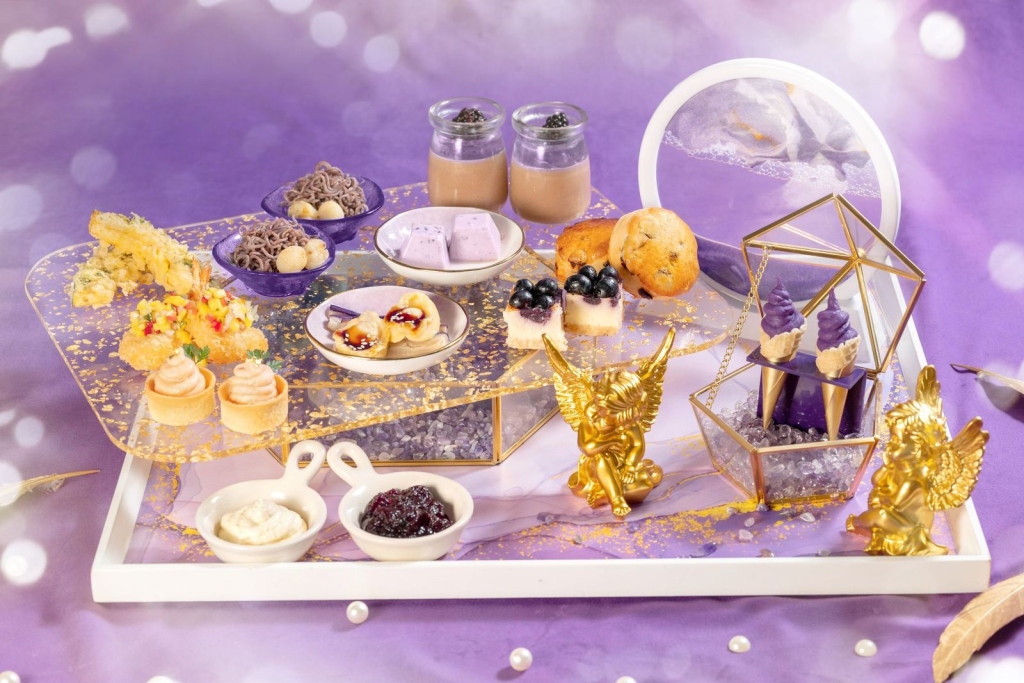 以創新的「紫醉金迷」為題，集合紫水晶及天使擺設，配上多款紫色養生食材的精美鹹甜點