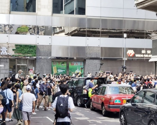 因應油沙旺的最新交通情況,九巴途經區內的巴士路線班次或會受到影響。「香港警察」fb圖片