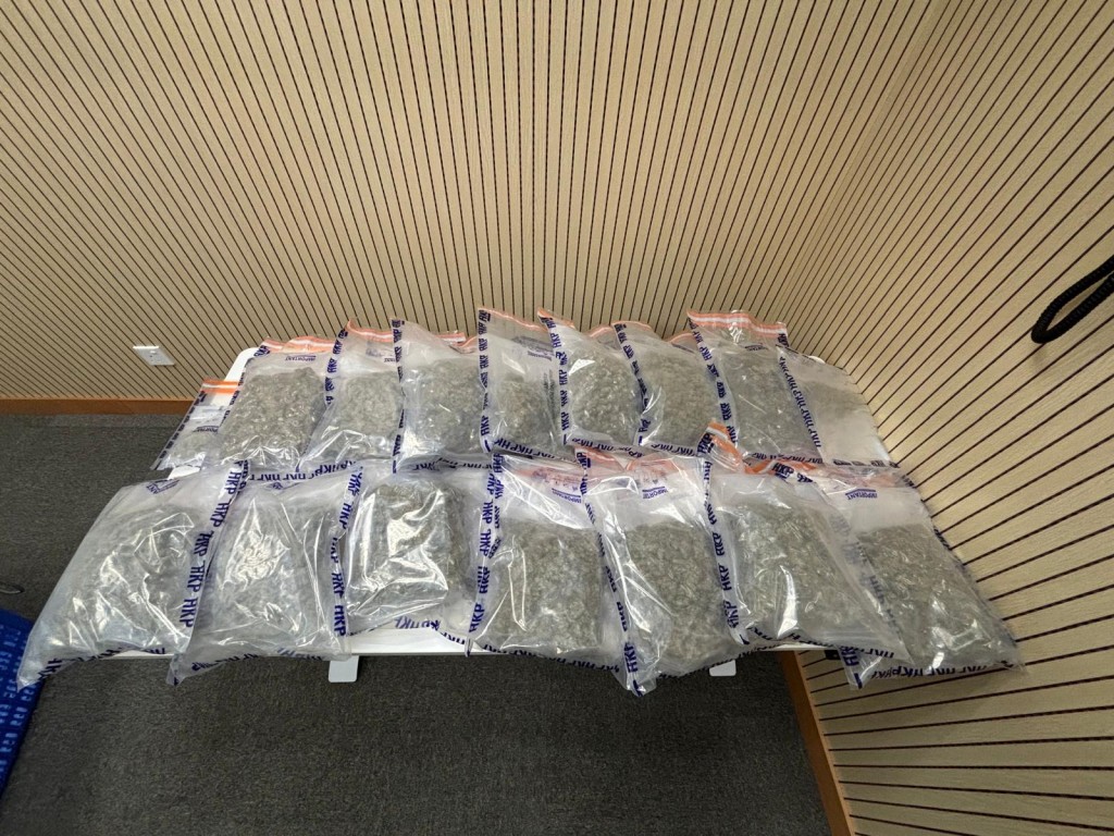 警方检获共约7.4公斤的怀疑大麻制成品，市值约为160万元。警方提供