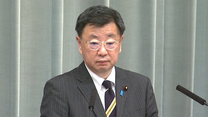 松野博一強調會兼顧防疫及開放邊境。日本首相官邸網頁