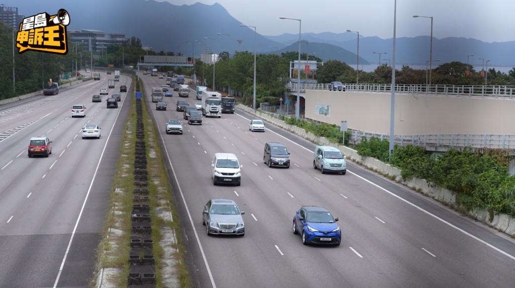 第一，針對高速公路出事，他指公路車速較快，如果司機沒有預留足夠安全的跟車距離，當面對突如其來的情況時，根本沒有足夠的時間作出反應，導致收掣不及釀成意外。