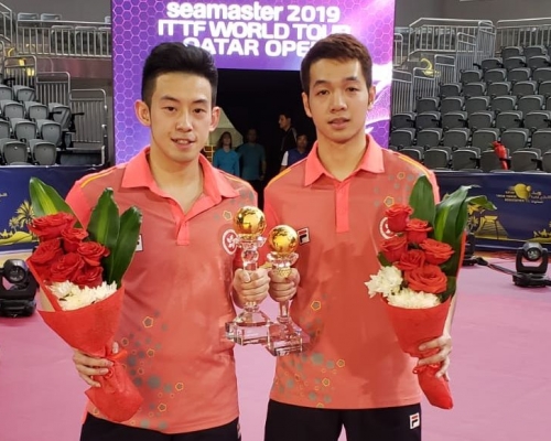香港乒乓男雙組合黃鎮廷/何鈞傑周六在國際乒聯世巡賽卡塔爾站決賽，擊敗以名將波爾為首的德國組合奪標。相片由本地乒總提供