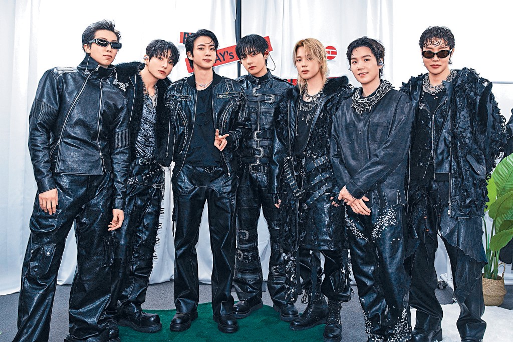 BTS前晚一出場，fans的吶喊蓋過雨聲，他們亦表示很掛念大家。