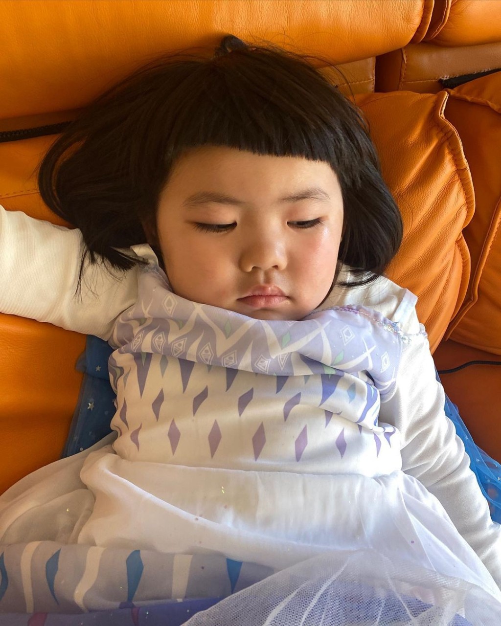 但其實可能是光影問題。