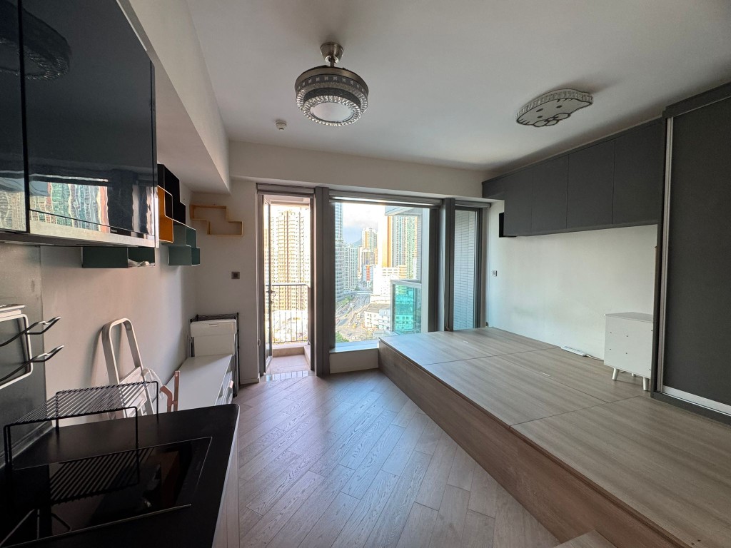 單位為開放式間隔，開拍價420萬元。