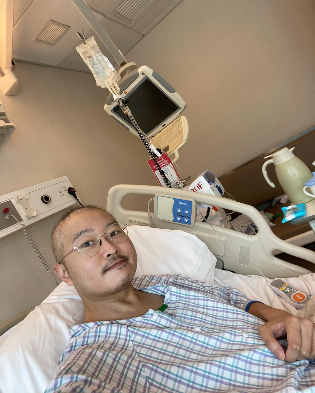 鄺文傑在2020年證實患上淋巴癌四期，接受治療後，現時已完全康復。