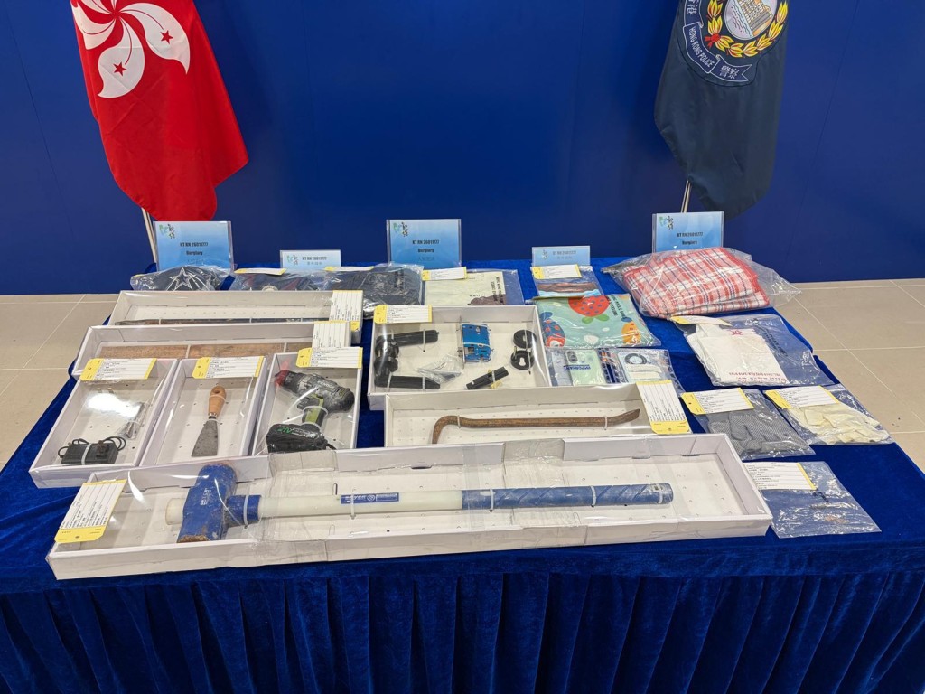 警方展示所得證物。曾志恆攝 警方展示所得證物。曾志恆攝