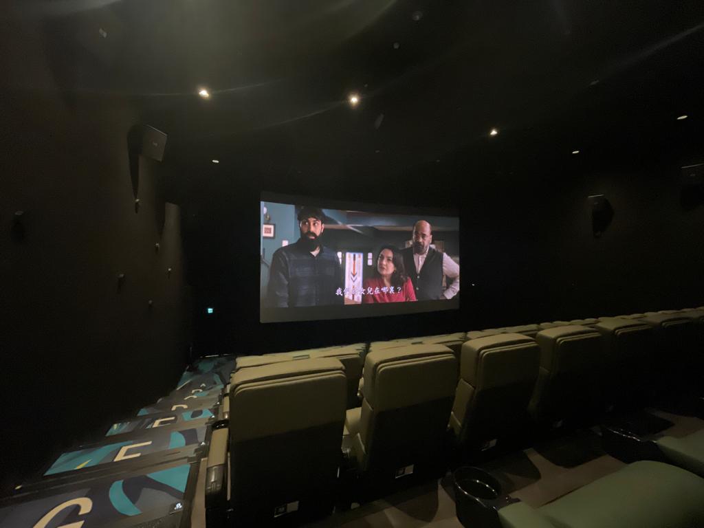 大围围方英皇戏院Plus+ 1号影院，是全港首间采用全新杜比System131银幕扬声器，全景声好好feel。