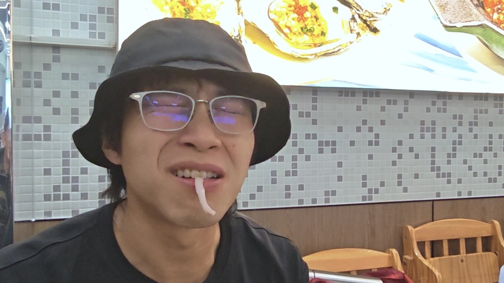 坤哥樣子好難受！