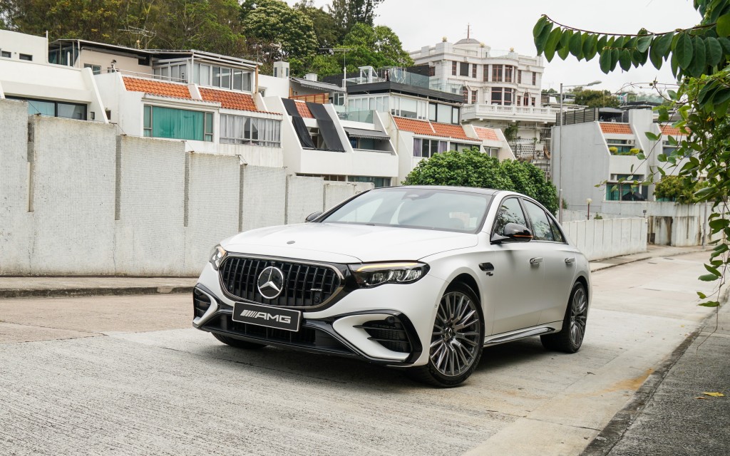 充電混能平治Mercedes-AMG E 53 HYBRID 4MATIC+本地試駕:結合選配Race Start功能,0-100km/h加速僅3.8秒。