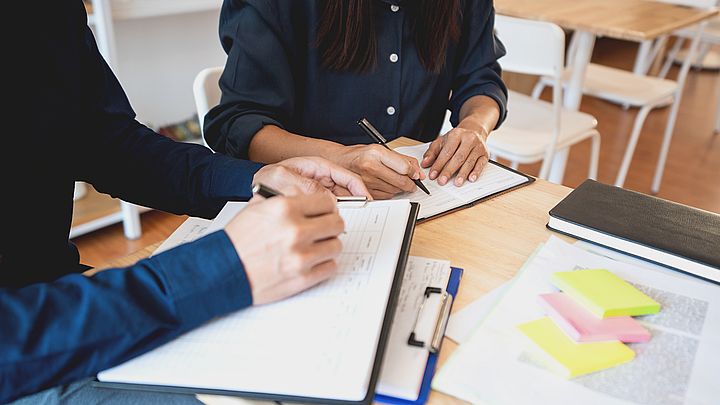 林溢欣專欄 中新學林｜創辦教育中心