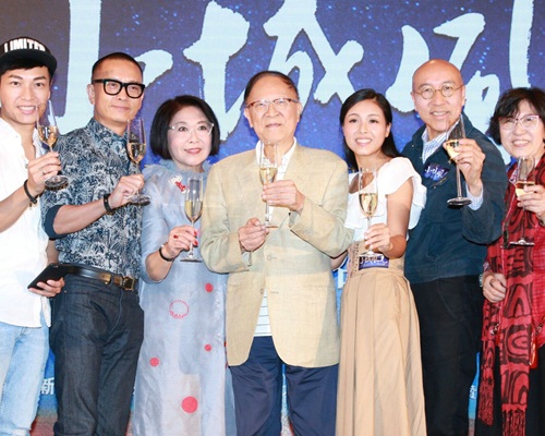 King Sir對一眾門生心意坦言感動。