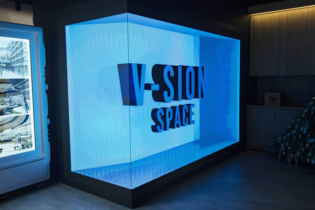 V-sion Space幻視空間設有裸眼3D LED屏幕等多項業界尖端科技先進設備。 V-sion Space幻視空間設有裸眼3D LED屏幕等多項業界尖端科技先進設備。