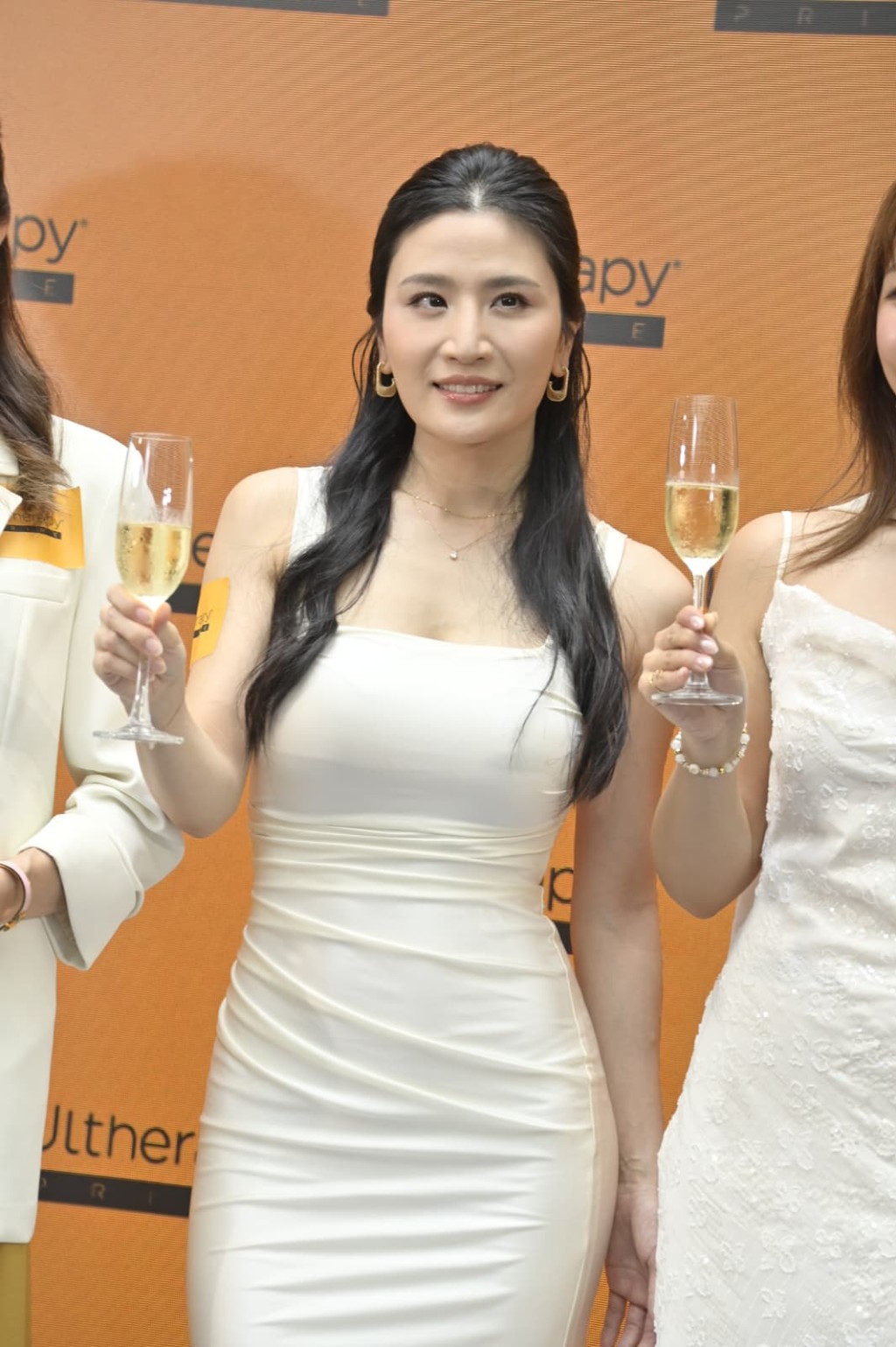 林芊妤決定「封肚」同老公保持距離。