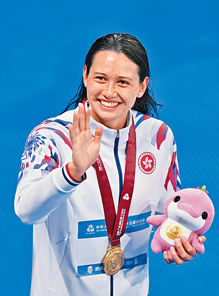 女飛魚何詩蓓在女子100米自由泳決賽奪金，收穫今屆第2面金牌。