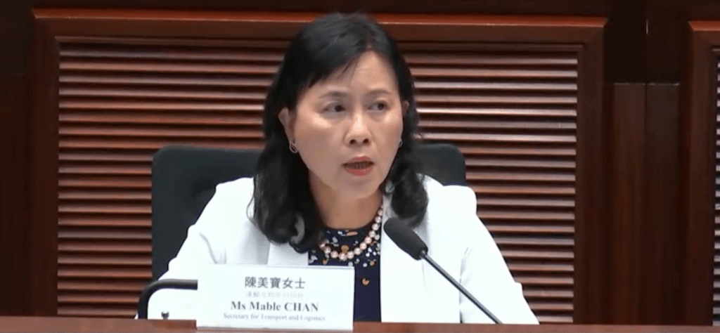 當局會細心研究,爭取在本立法年度內完成主體法例修訂的審議程序。局長網誌圖片 當局會細心研究,爭取在本立法年度內完成主體法例修訂的審議程序。局長網誌圖片