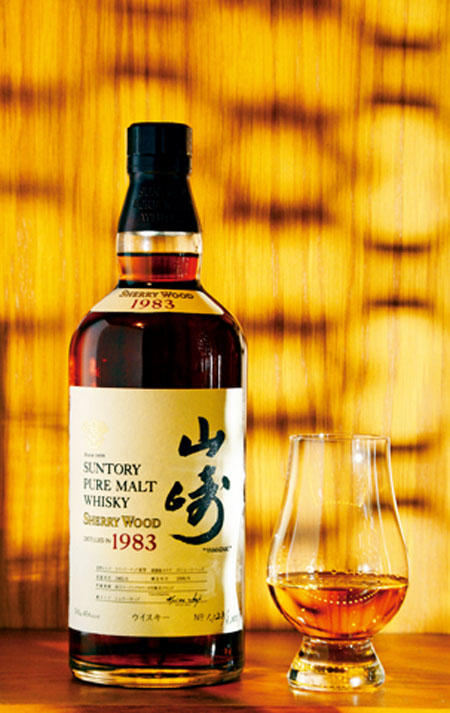山崎威士忌1983年$21,500（Liquor & Liqueur）於1983年入樽，罕有的年份威士忌，香醇具東方風味。
