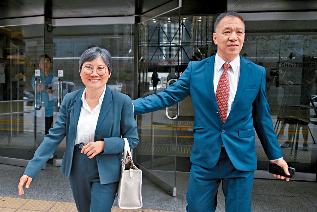 66歲女被告蔡淑梅(左)與64歲男被告白偉雄(右)為夫妻,前者自1983年起成為註冊醫生。