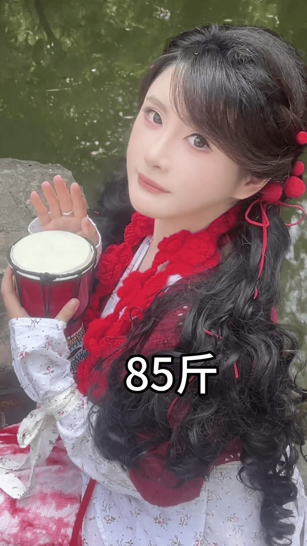 浙江女狂减43磅撞样杨幂，拍片记录减肥过程。