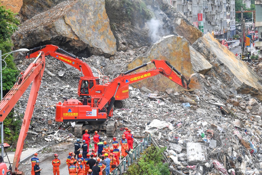 重慶彭水山體崩塌災害造成11人死亡50人失聯。 新華社