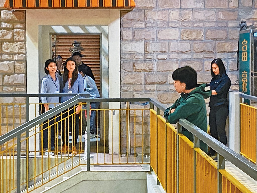 警察談判組在危機談判課程的模擬演習加入學生企圖從天橋上跳下輕生的情境,以加強新招募學員處理有關個案的能力。