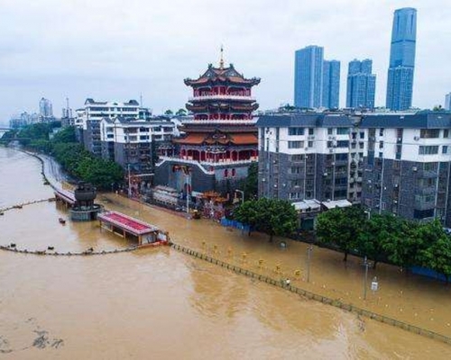 水利部：暴雨導致南方多條河流發生超警洪水。(網圖)