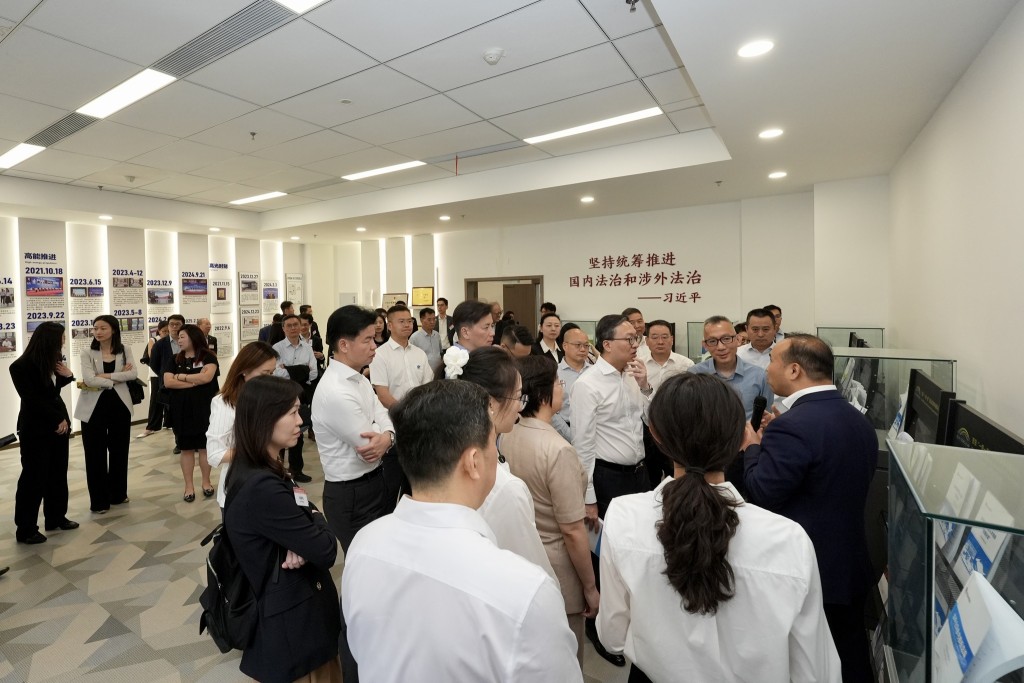 訪問團考察了多個涉外法治建設項目。林定國fb