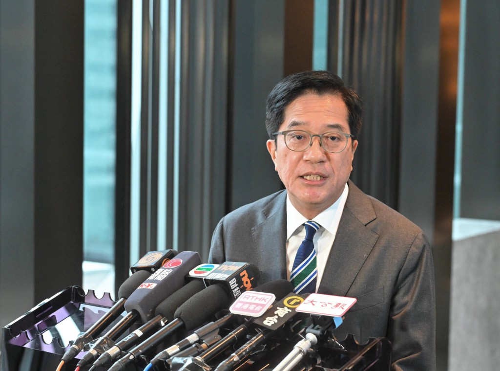 黃偉綸強調政府絕對不會延長收購期限。資料圖片