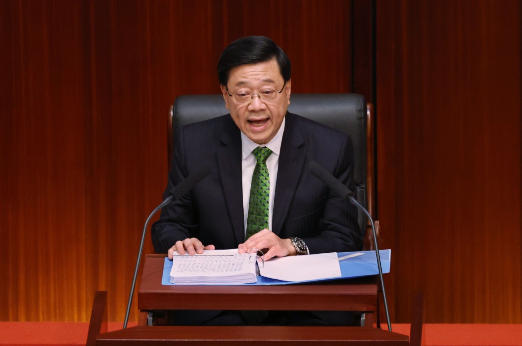 李家超指，香港已於今年中基本完成與卡塔爾的投資協定談判，未來將與沙特阿拉伯、孟加拉、埃及及秘魯探討簽訂新投資協定。