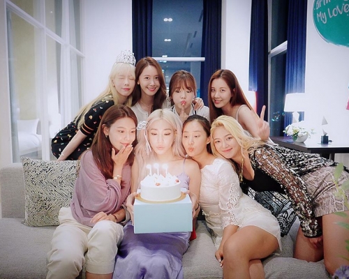 少時全員合體慶祝Tiffany生日，粉絲都好開心。（ig圖片）